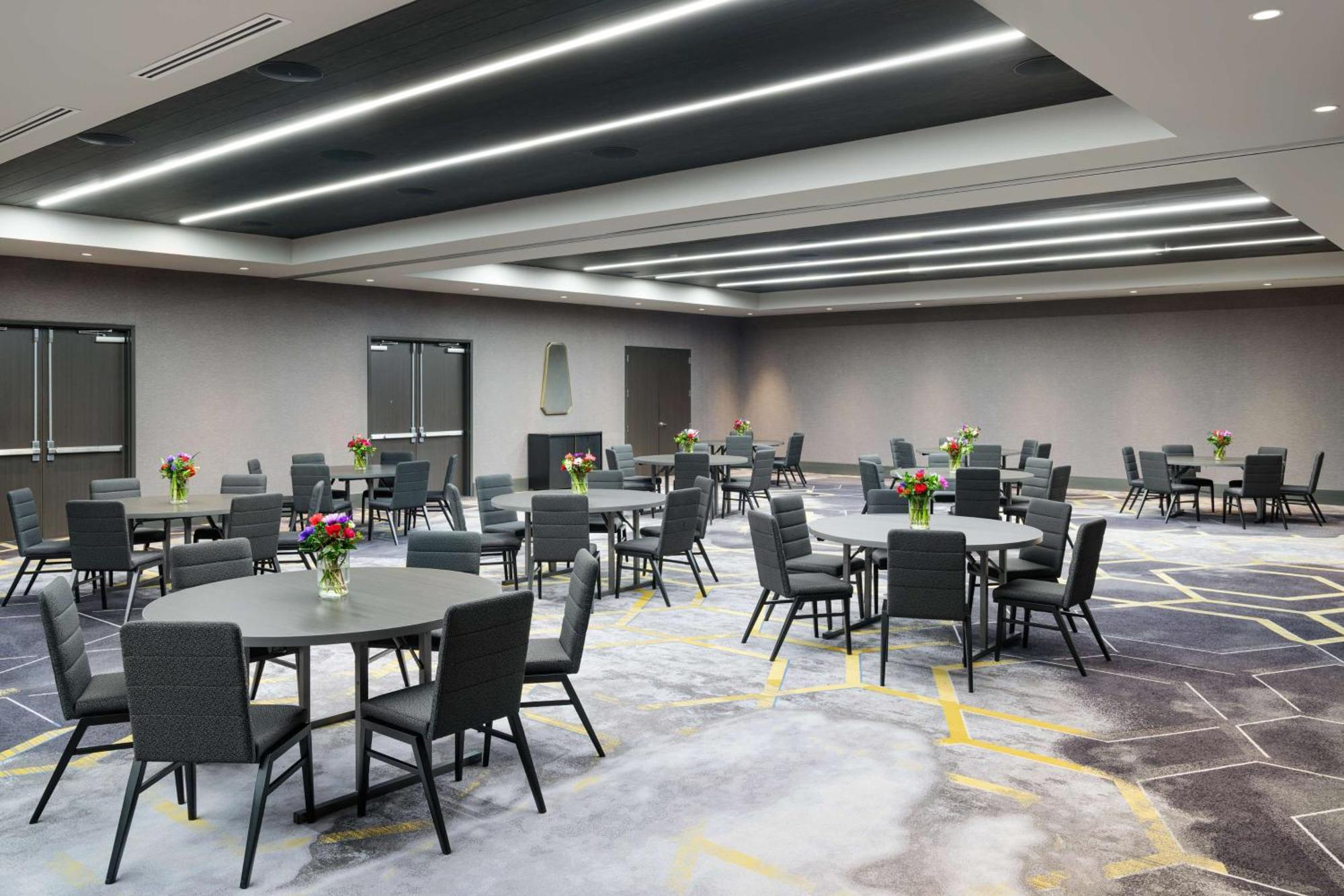 Homewood Suites By Hilton Raleigh Downtown Экстерьер фото