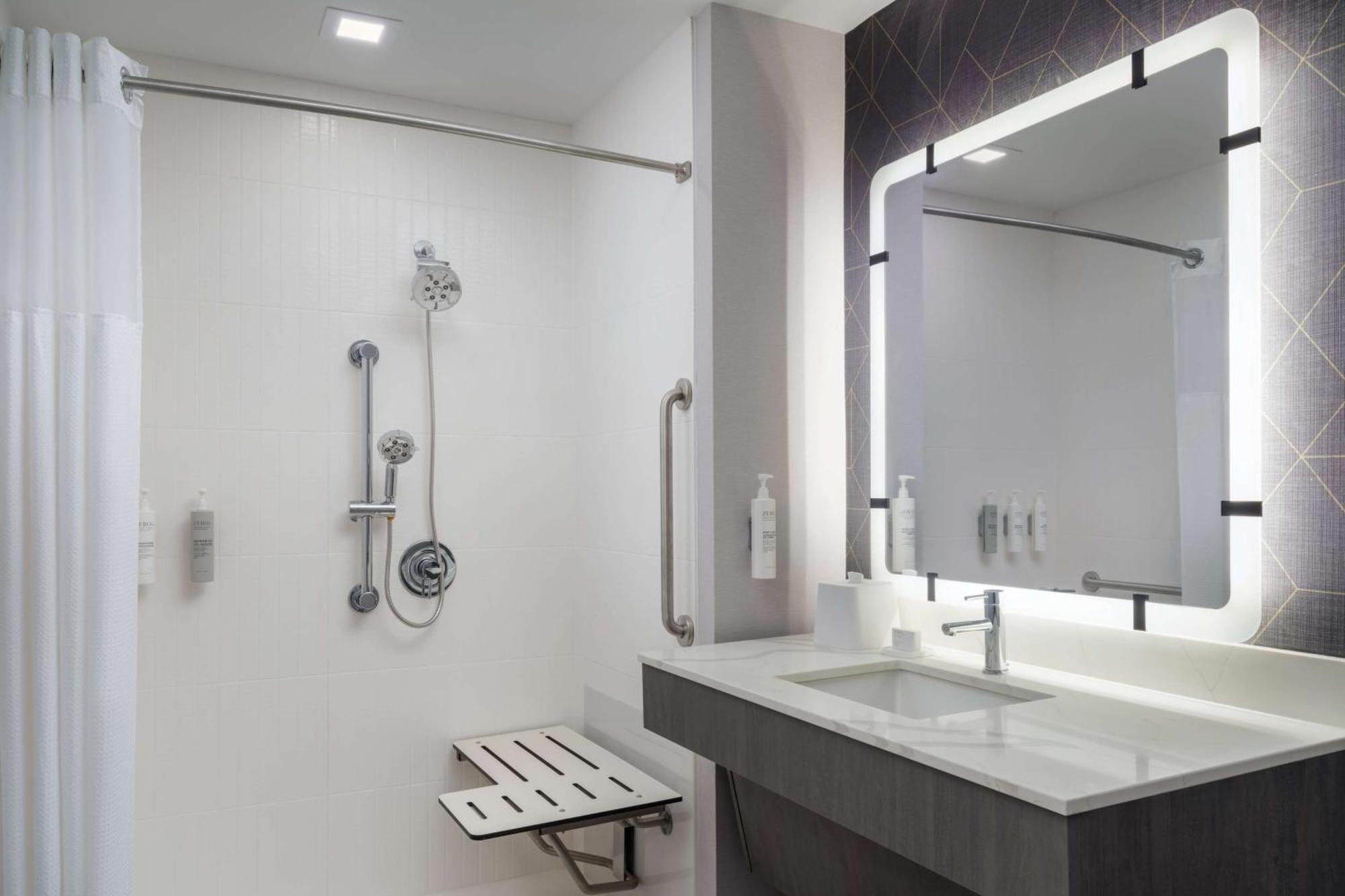 Homewood Suites By Hilton Raleigh Downtown Экстерьер фото
